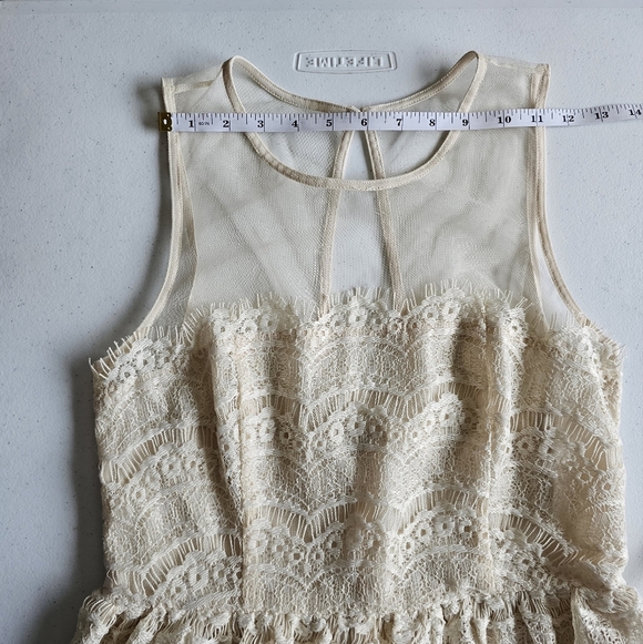 En Creme From Nordstrom Cream Lace Sheer Midi Dress NWT - Picture 15 of 16